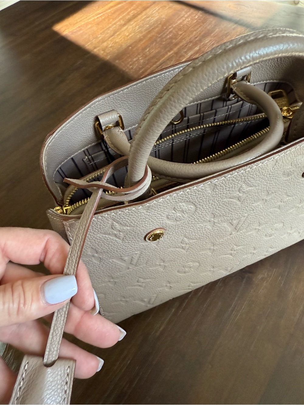 NWT!! Louis Vuitton Monogram Empreinte Handle Satchel/Crossbody. Neutral/taupe - Picture 10 of 15
